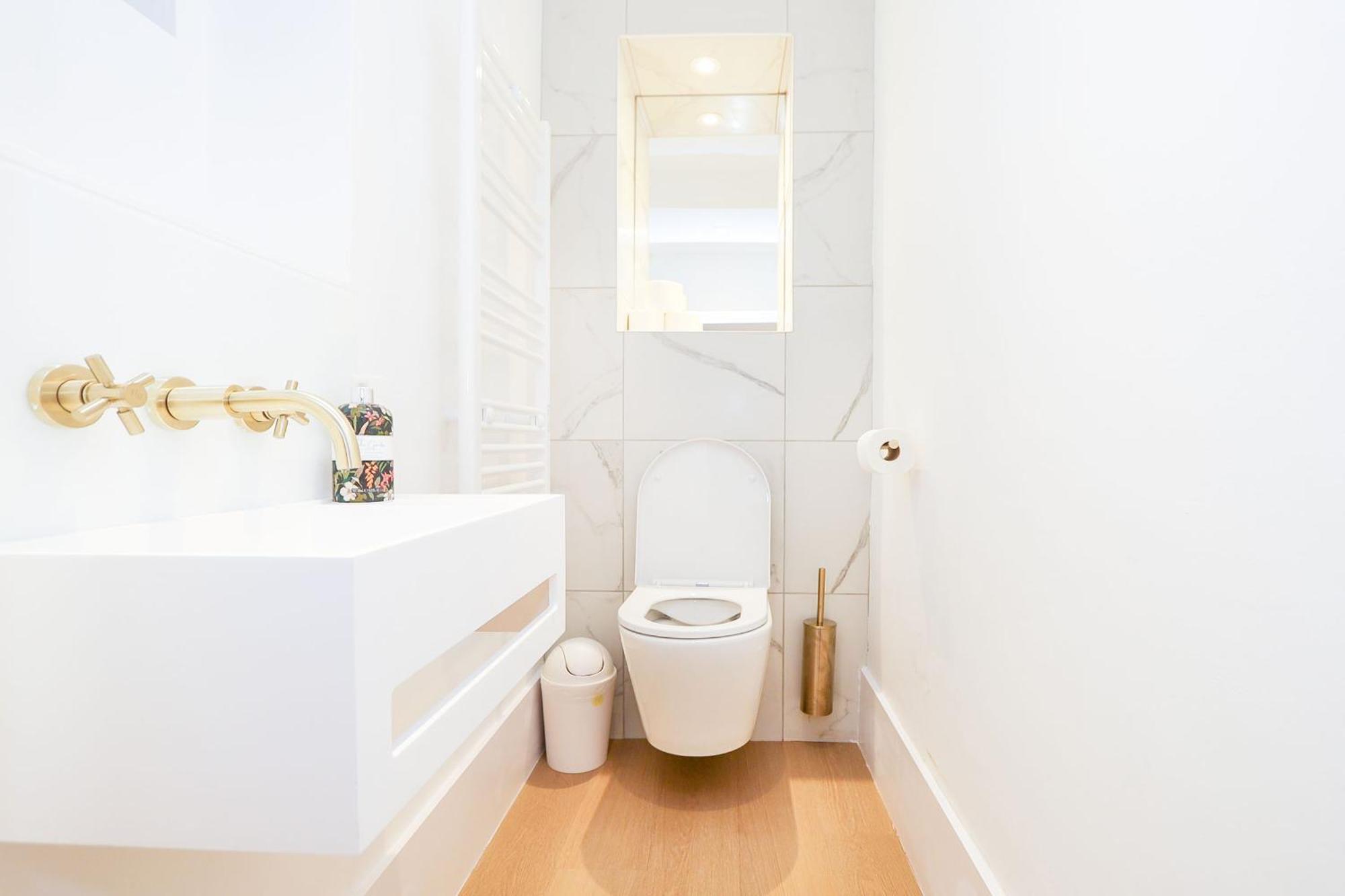 Apartamento Elegant 2-bedroom Getaway W Terrace & Garden Views *
