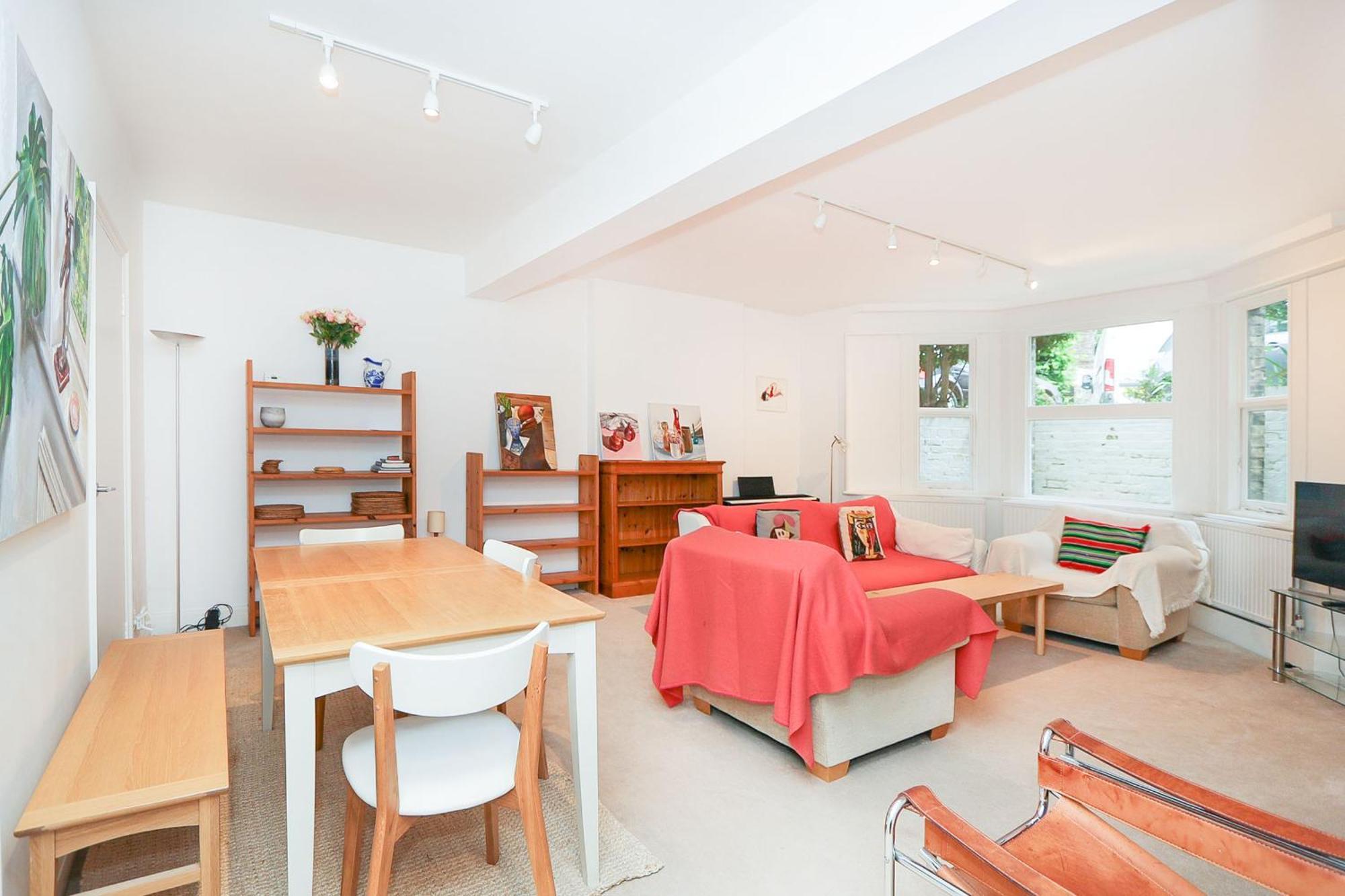Elegant 2-bedroom Getaway W Terrace & Garden Views